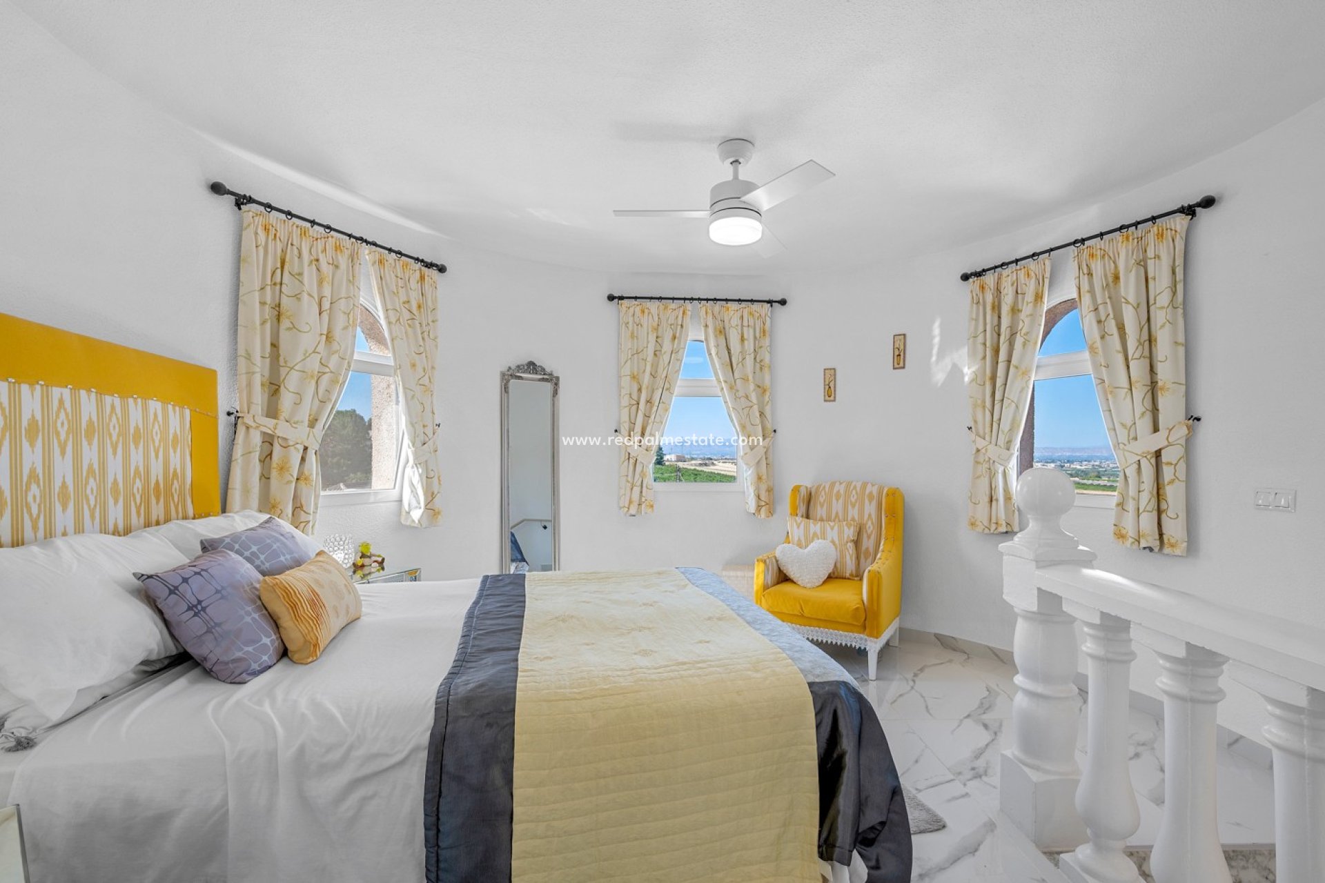 Videresalg - Villa -
Almoradí - Inland