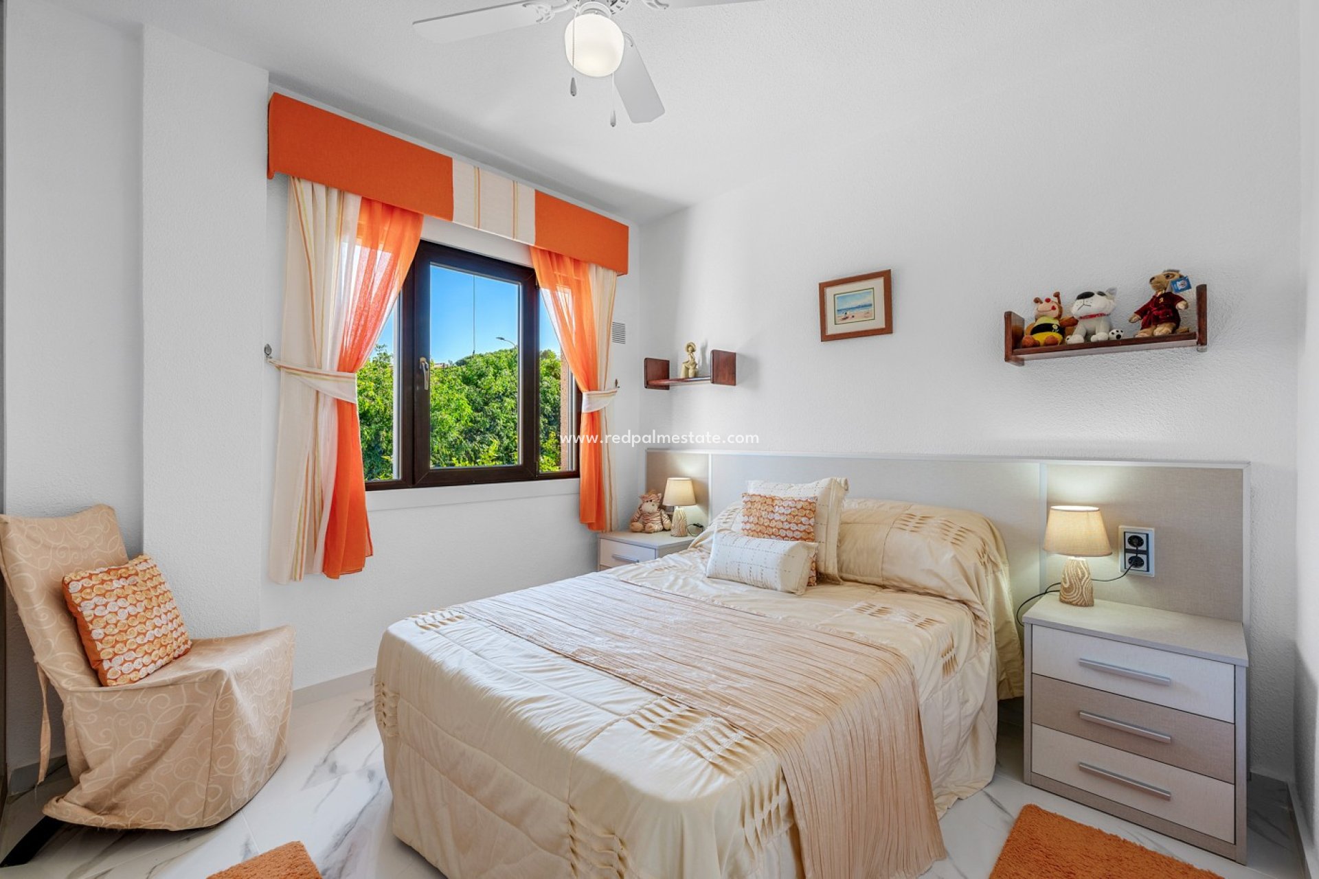 Videresalg - Villa -
Almoradí - Inland