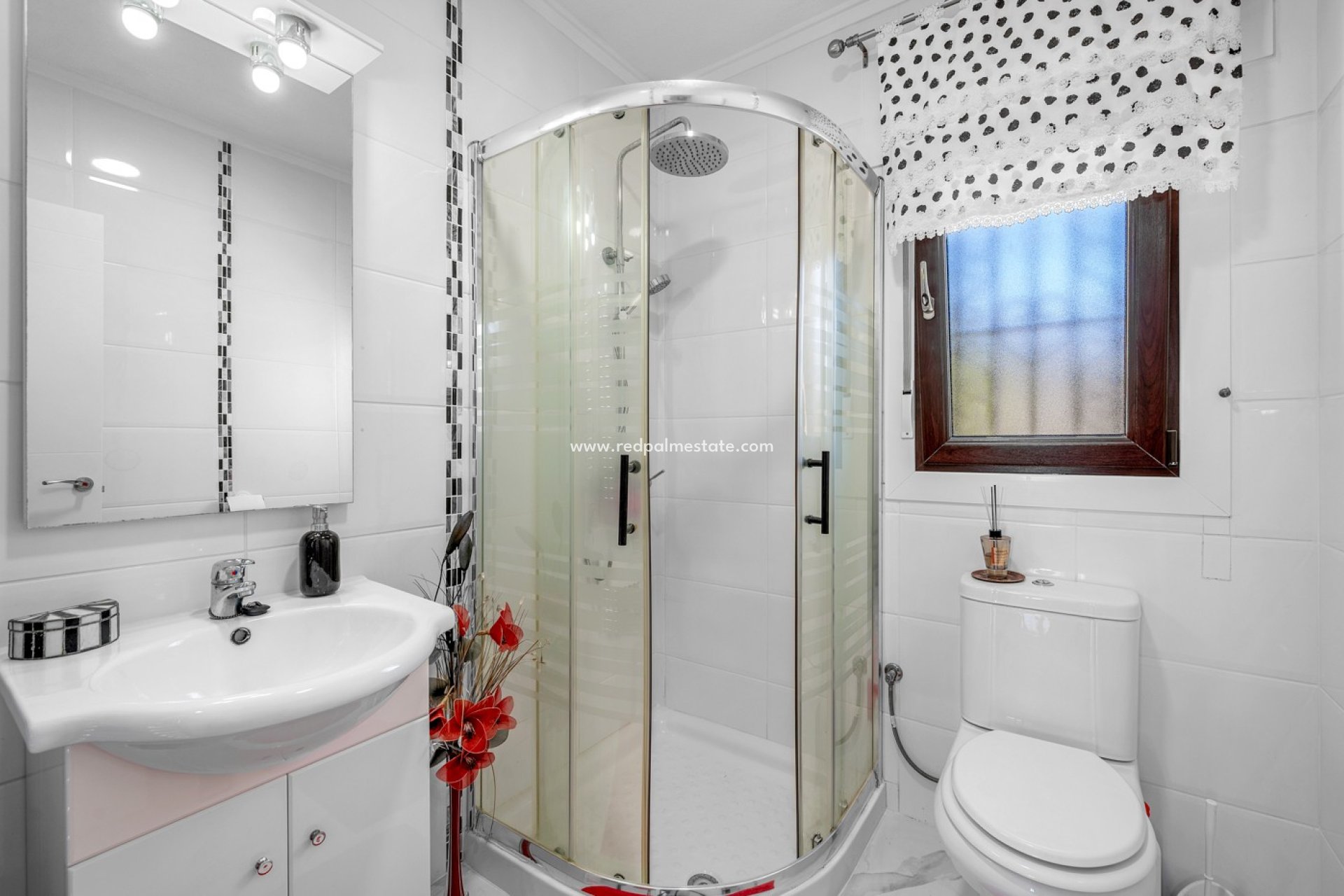 Videresalg - Villa -
Almoradí - Inland