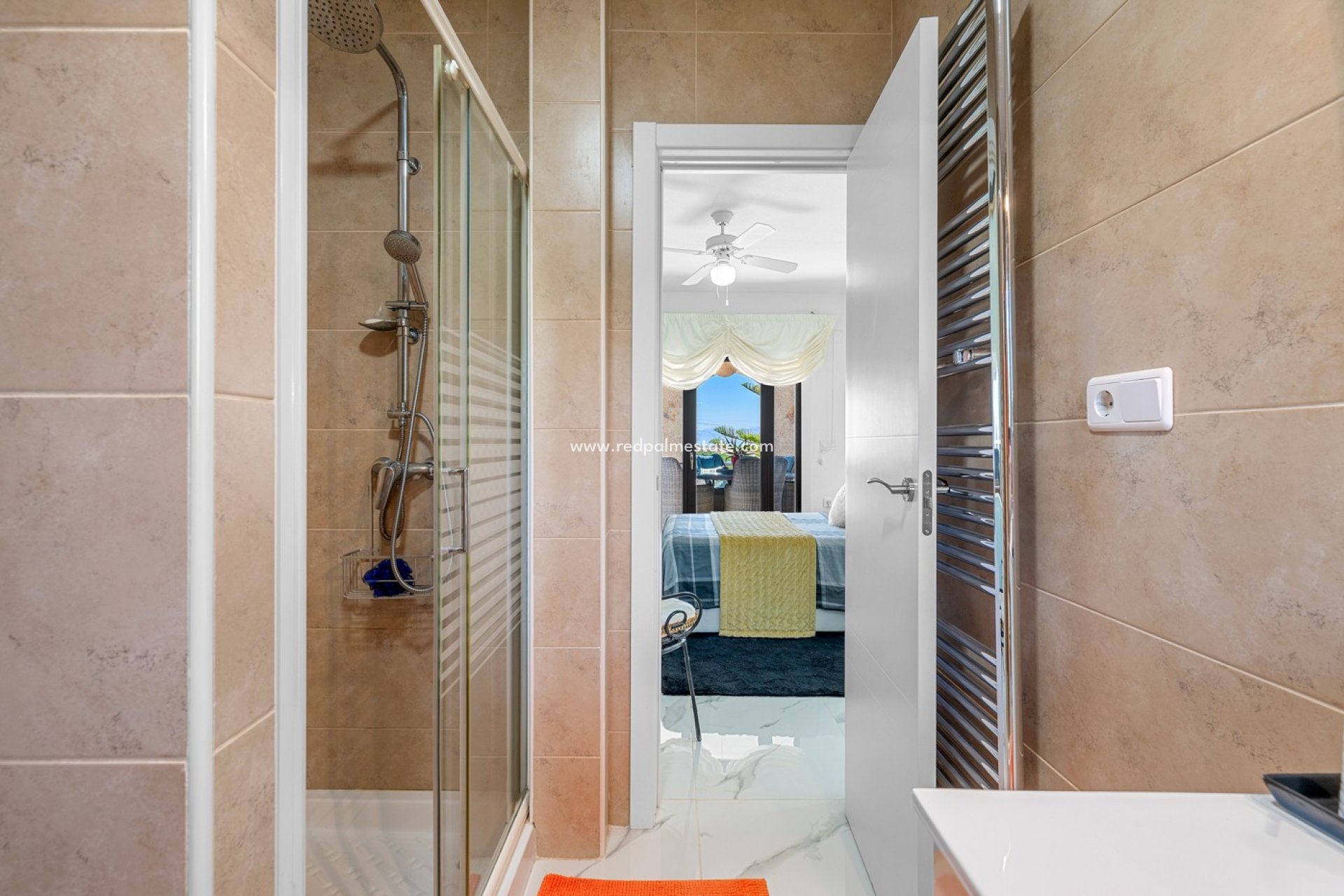 Videresalg - Villa -
Almoradí - Inland