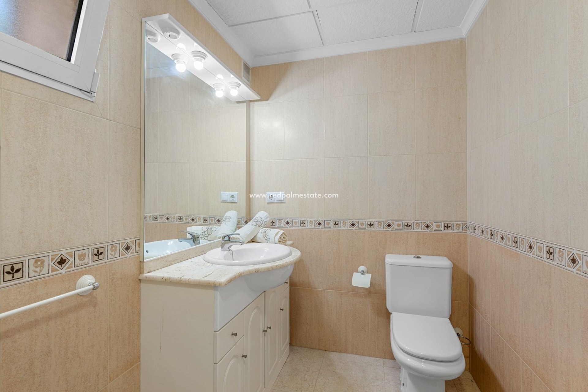 Videresalg - Villa -
Almoradí - Inland