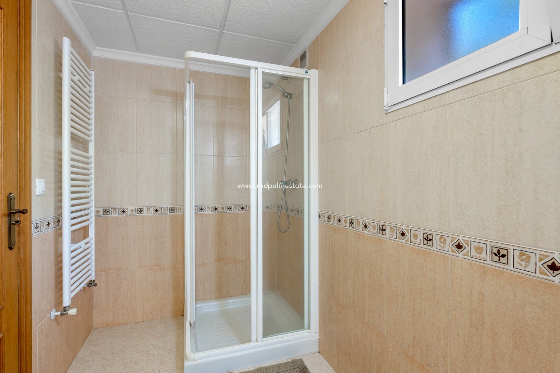 Videresalg - Villa -
Almoradí - Inland