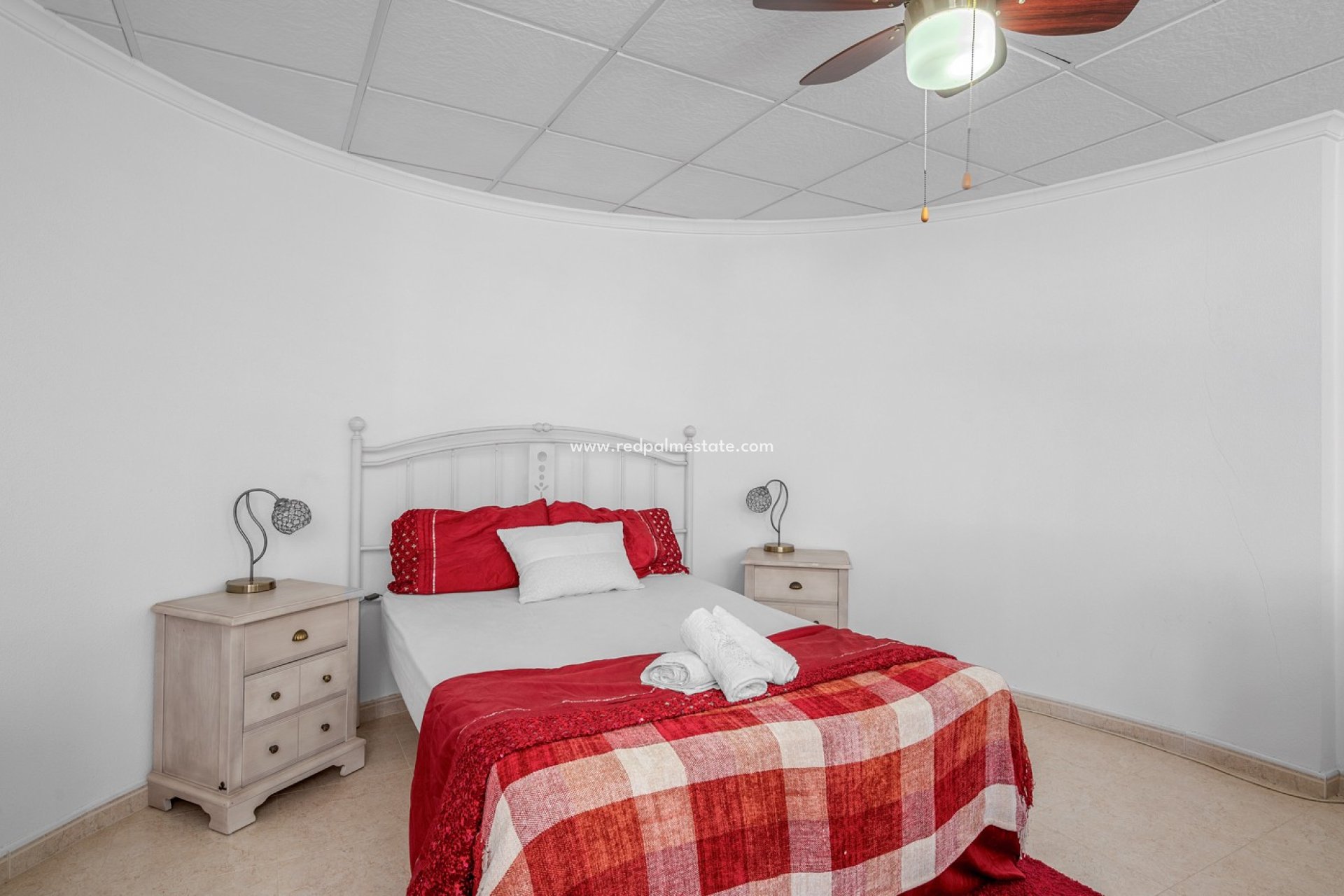 Videresalg - Villa -
Almoradí - Inland