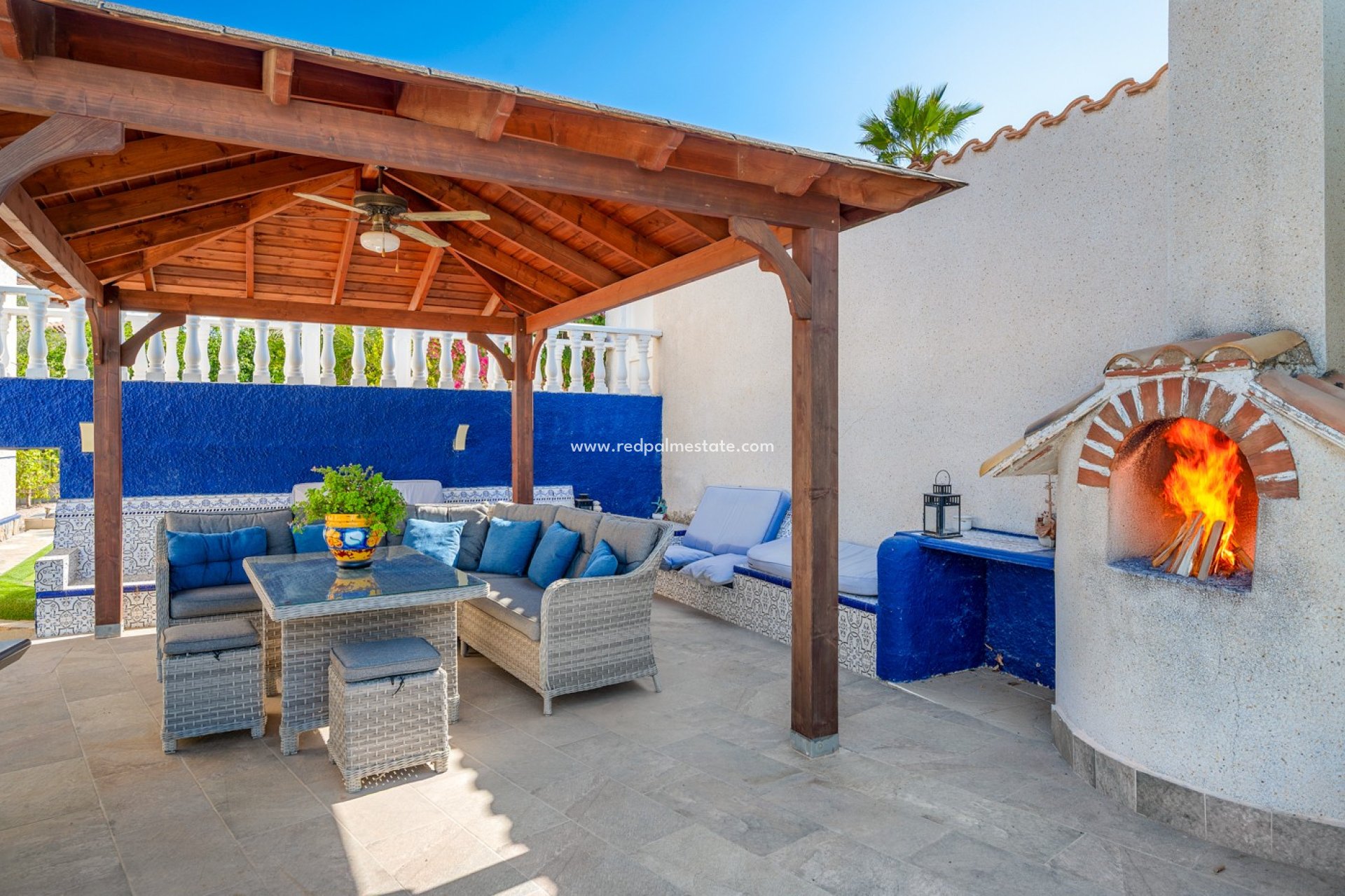 Videresalg - Villa -
Almoradí - Inland