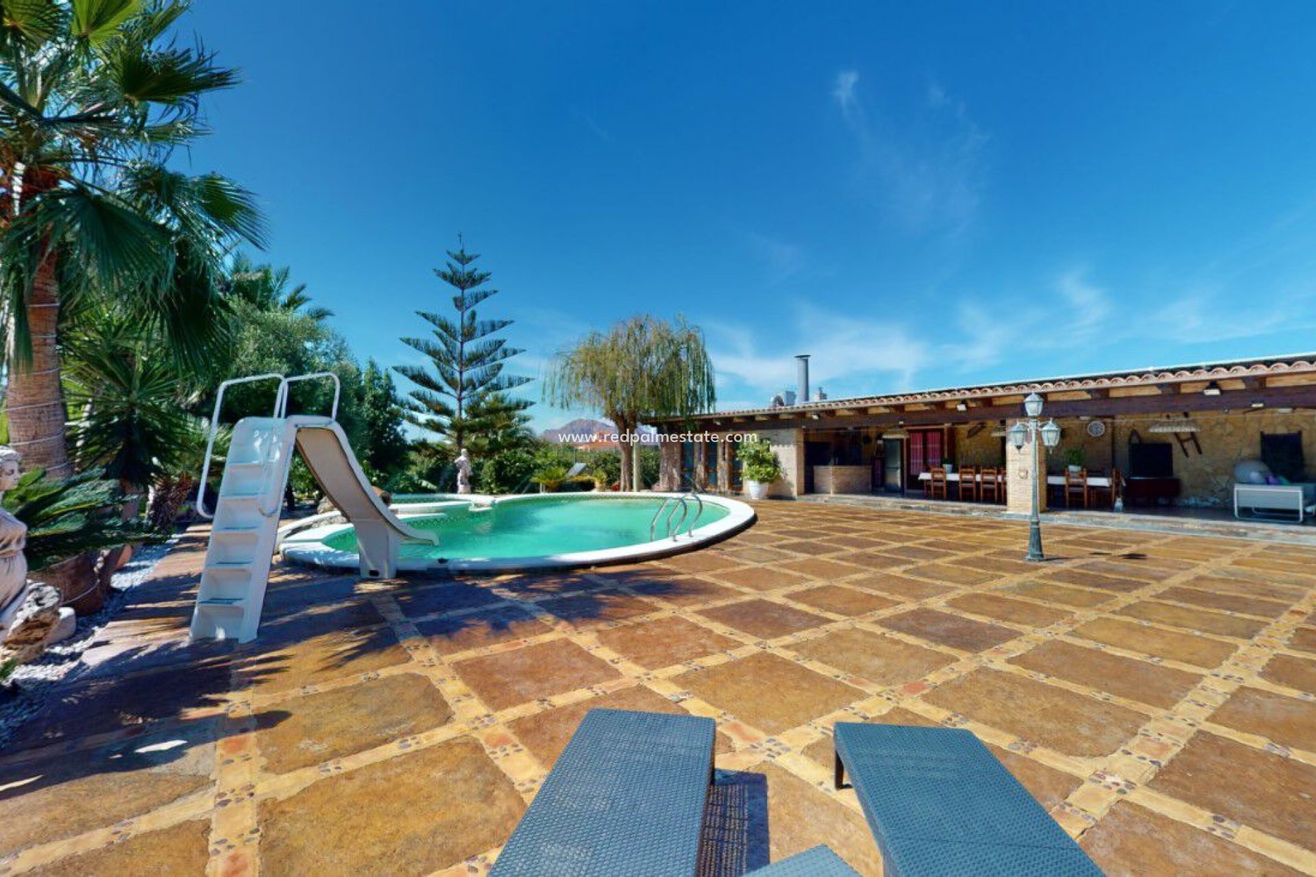 Videresalg - Villa -
Almoradí - Inland