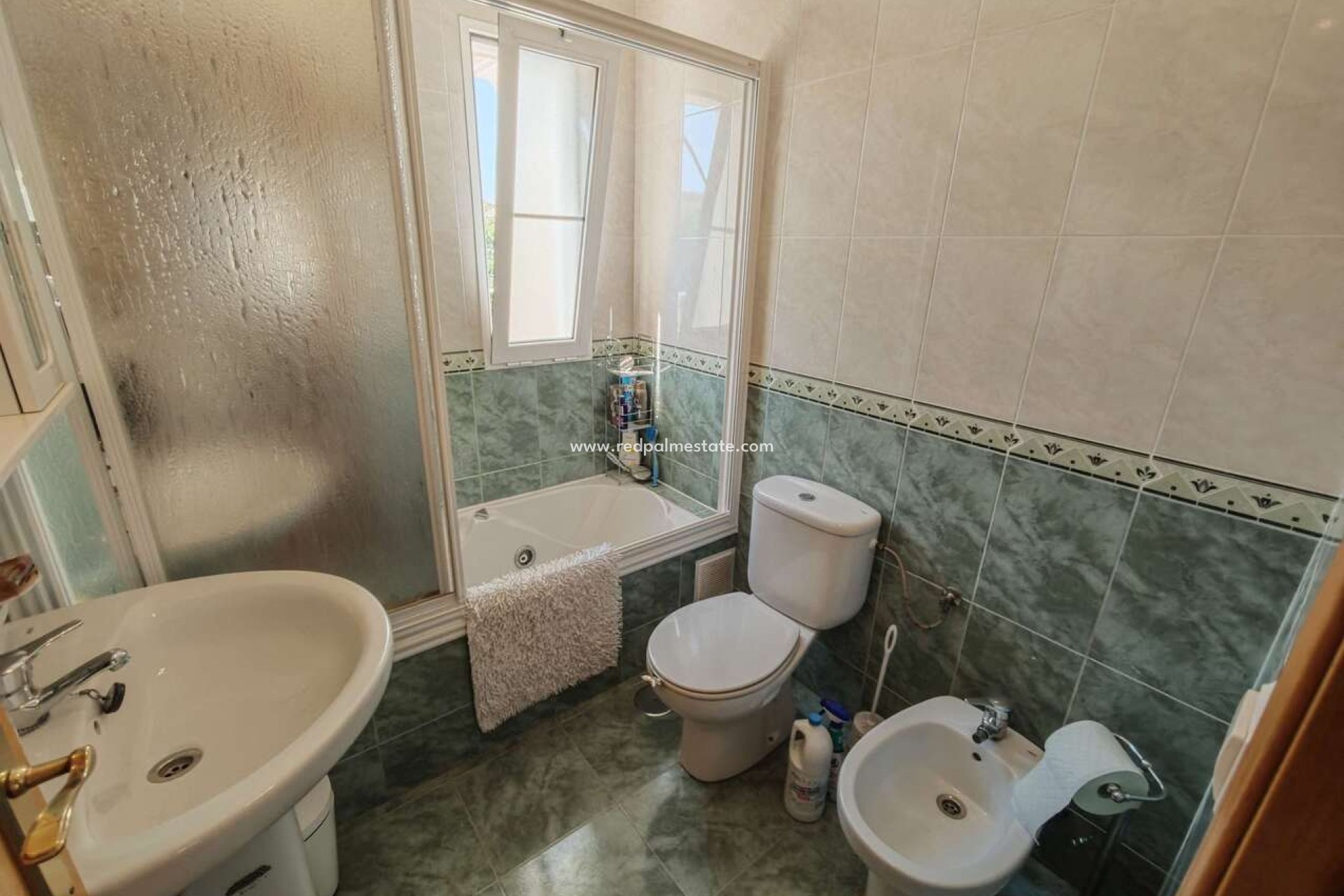 Videresalg - Villa -
Aspe - Inland