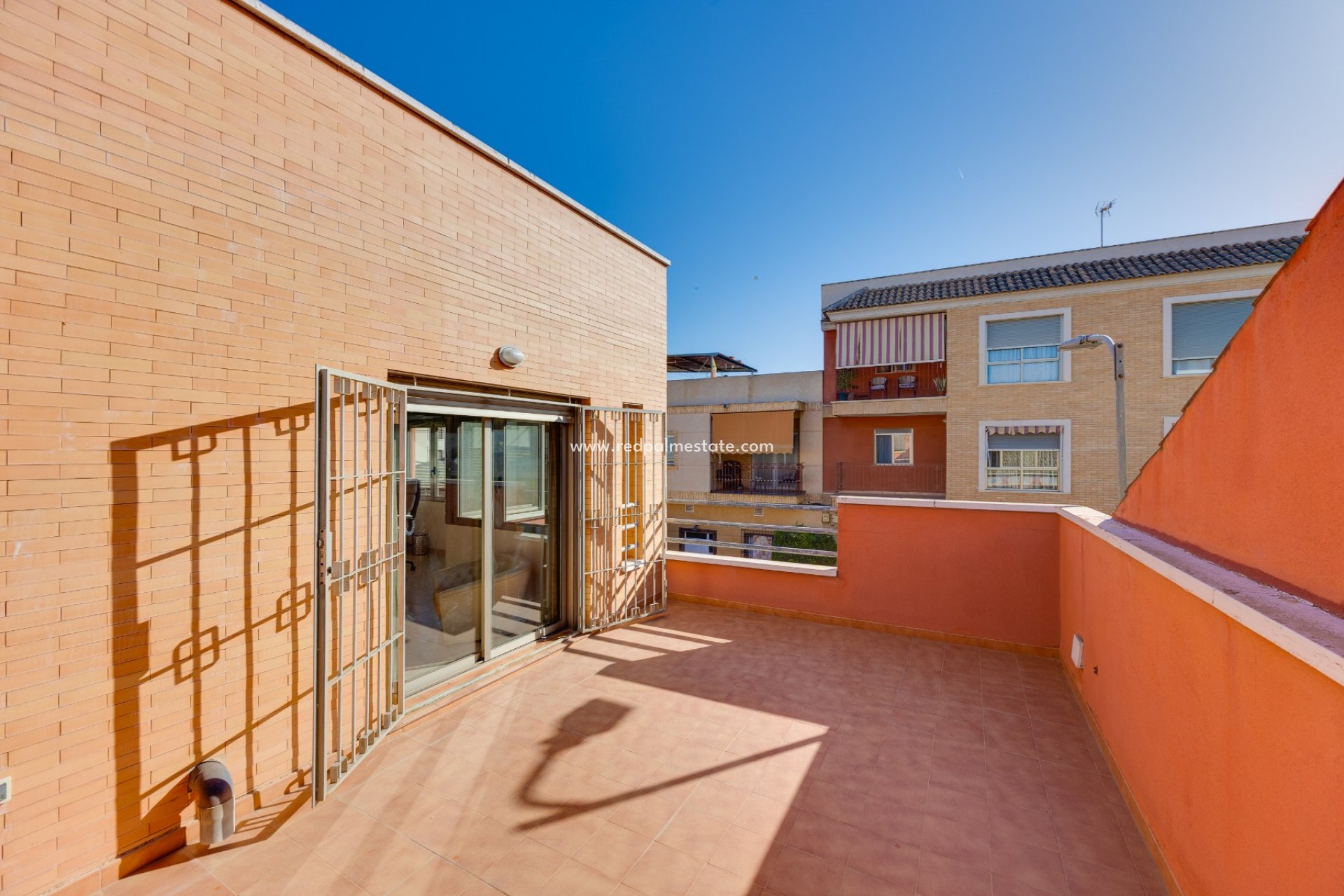 Videresalg - Villa -
Benejúzar - Inland