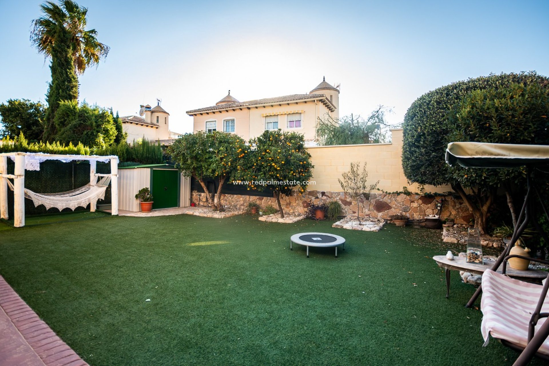 Videresalg - Villa -
Benferri - Inland