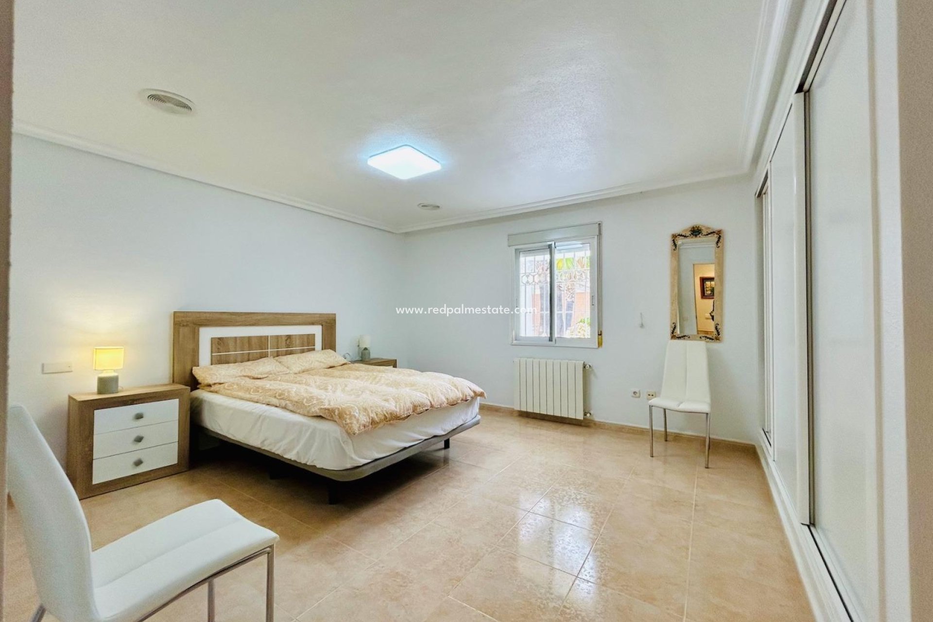 Videresalg - Villa -
Benferri