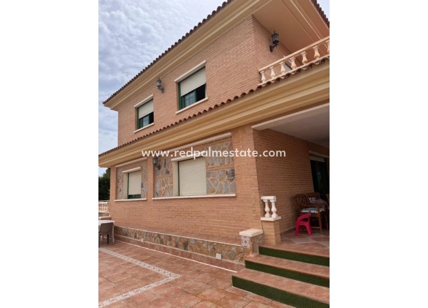 Videresalg - Villa -
Benidorm - Costa Blanca