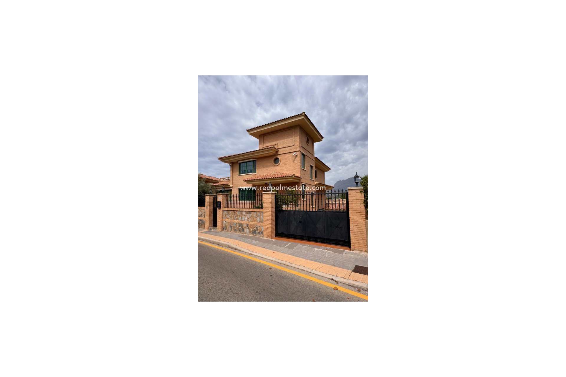 Videresalg - Villa -
Benidorm - Costa Blanca