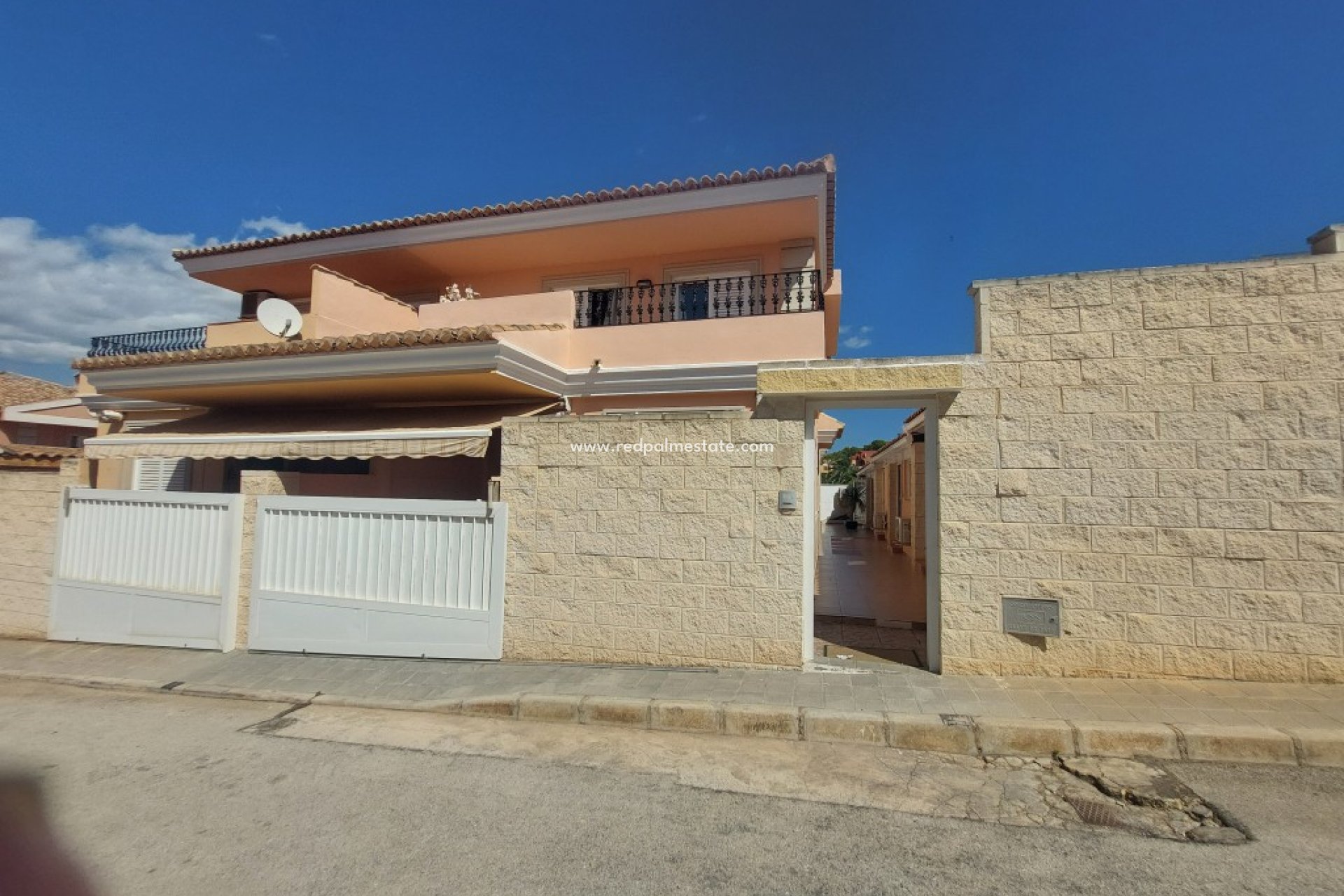 Videresalg - Villa -
Benidorm - Costa Blanca