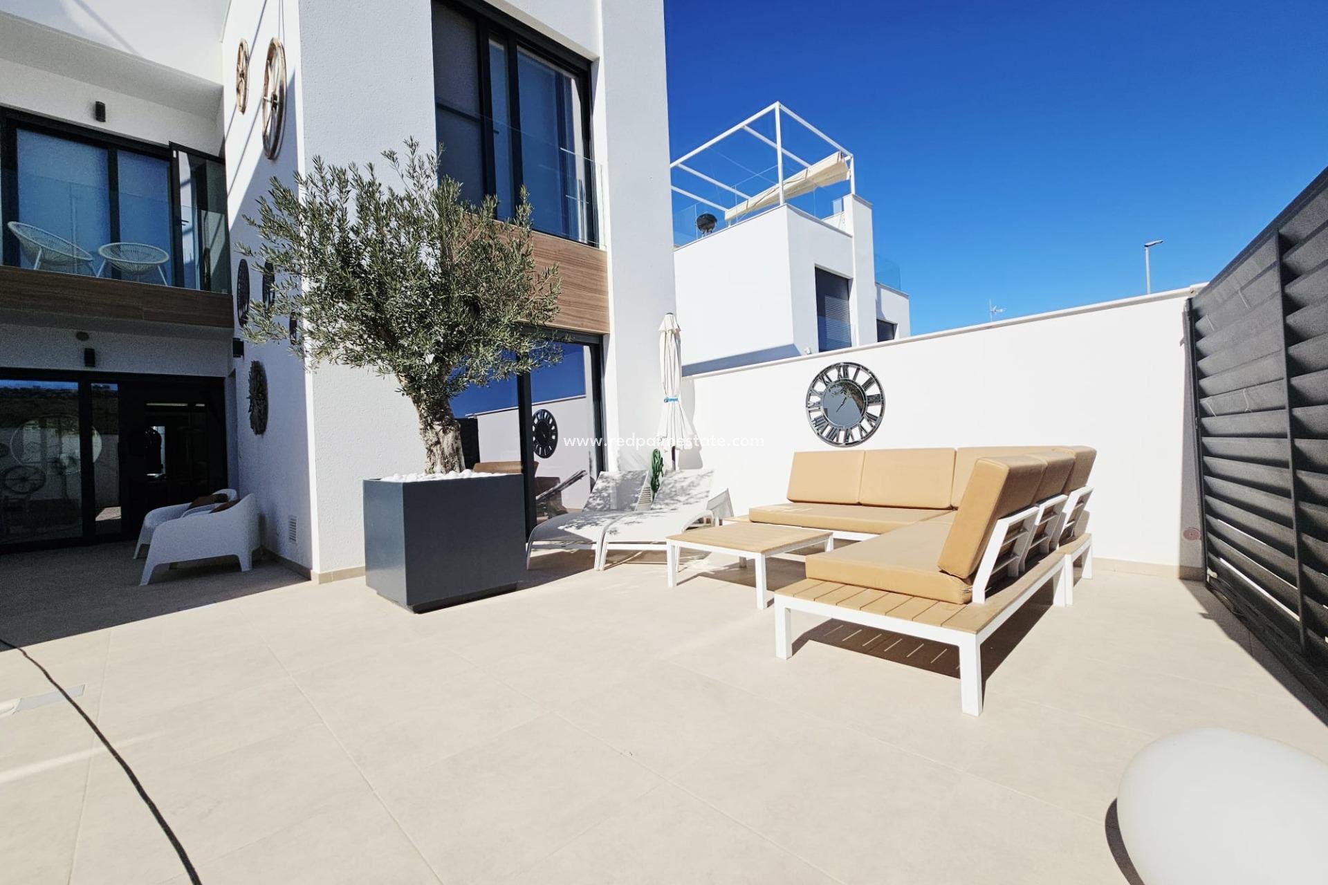 Videresalg - Villa -
Benijofar - Benimar