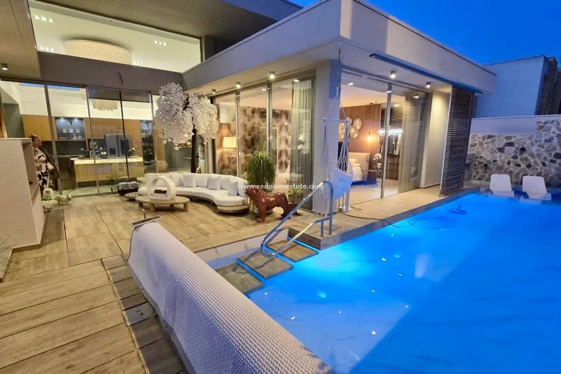 Videresalg - Villa -
Benijofar