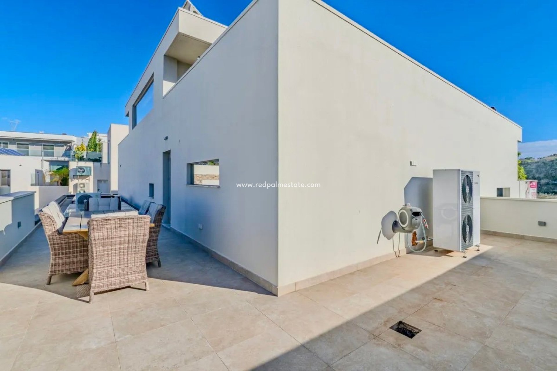 Videresalg - Villa -
Benijofar