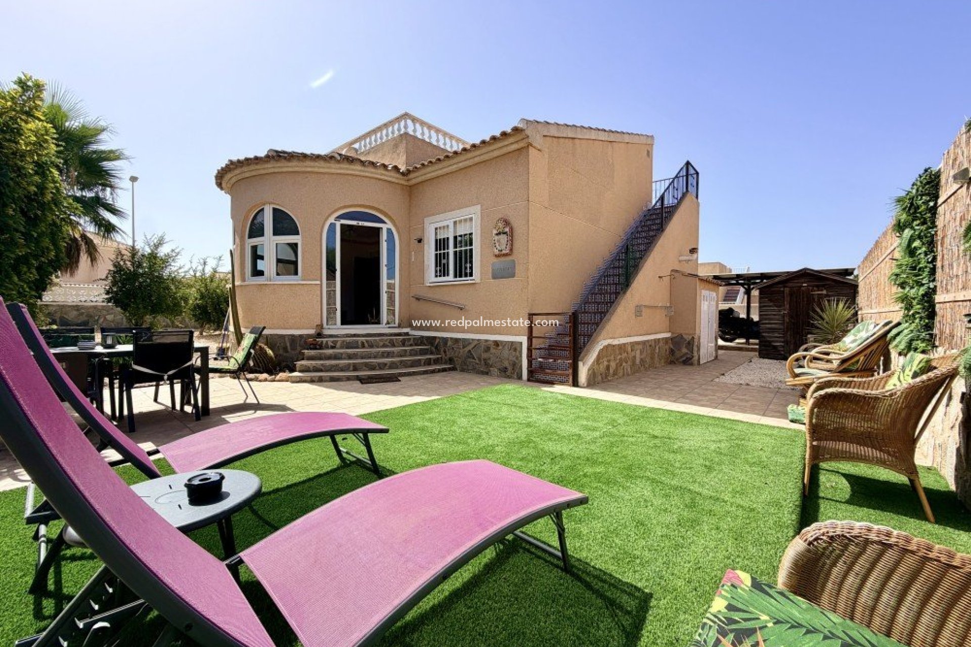 Videresalg - Villa -
Benijofar