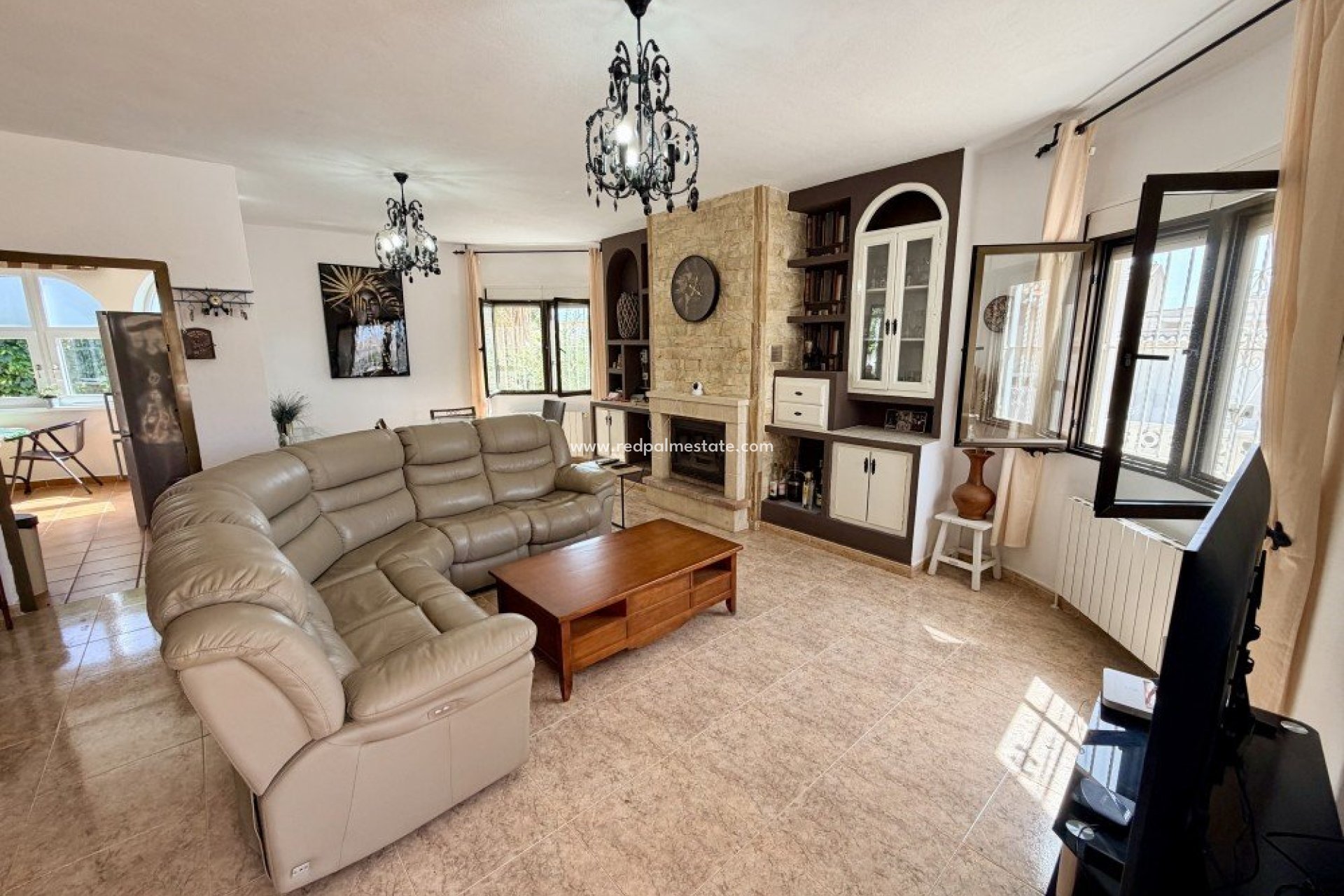 Videresalg - Villa -
Benijofar
