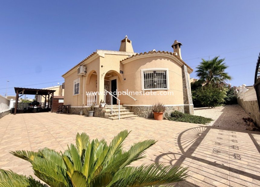Videresalg - Villa -
Benijofar