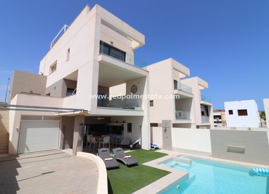 Videresalg - Villa -
Benijofar