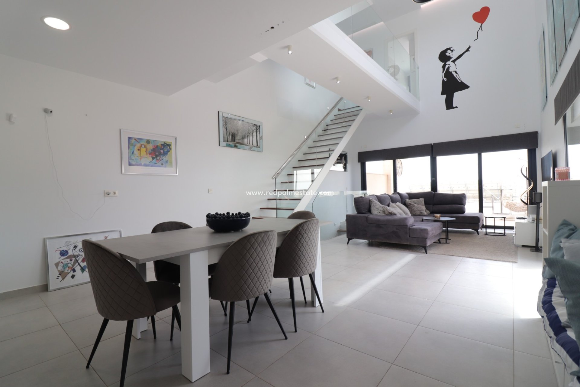 Videresalg - Villa -
Benijofar