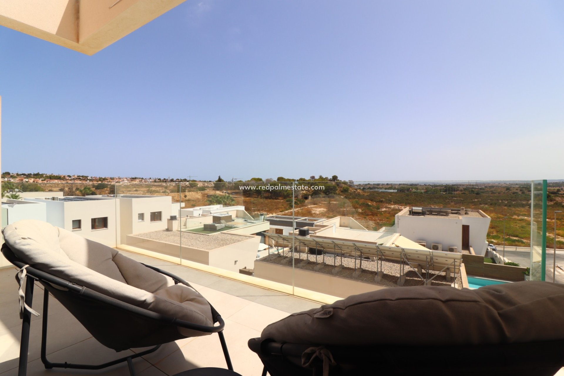 Videresalg - Villa -
Benijofar