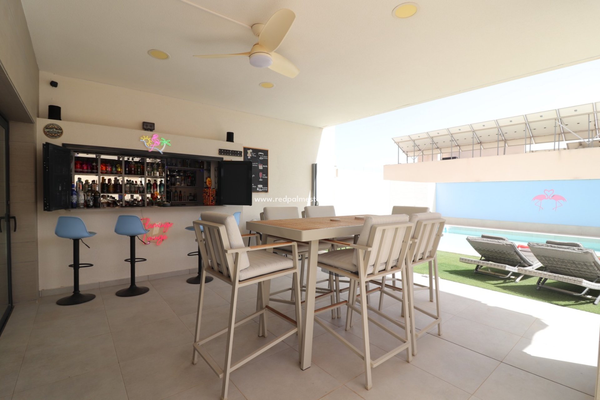 Videresalg - Villa -
Benijofar