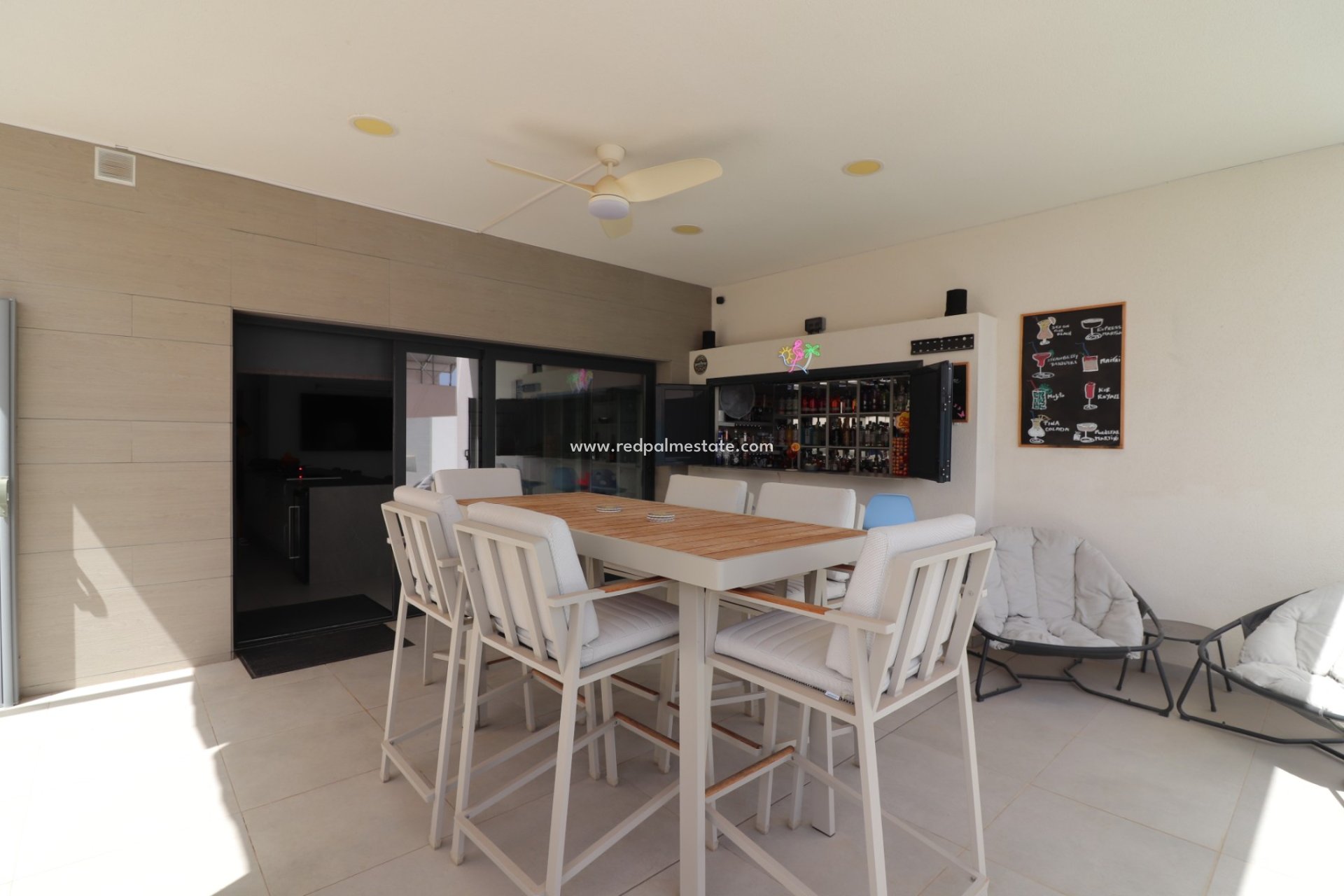 Videresalg - Villa -
Benijofar