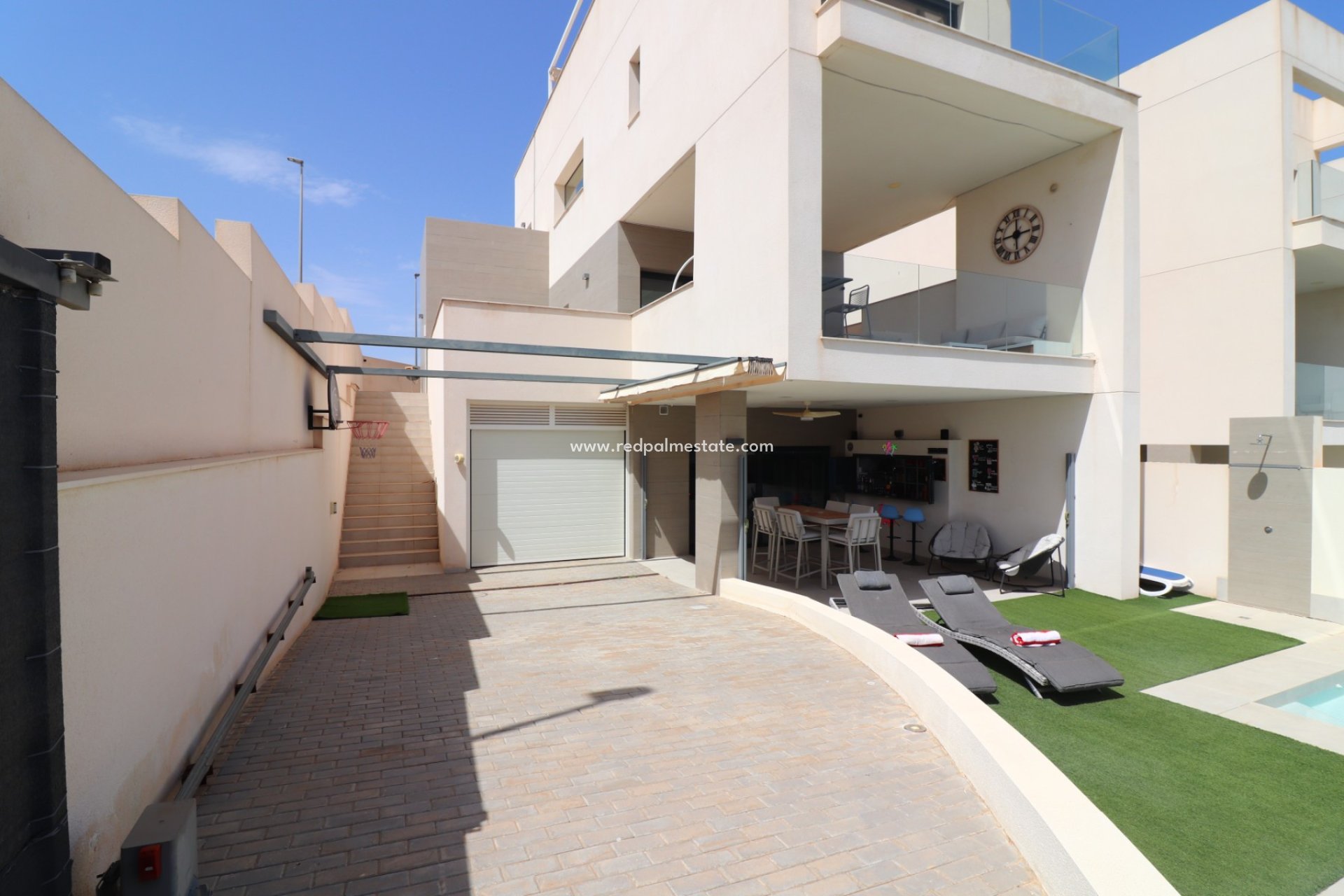 Videresalg - Villa -
Benijofar