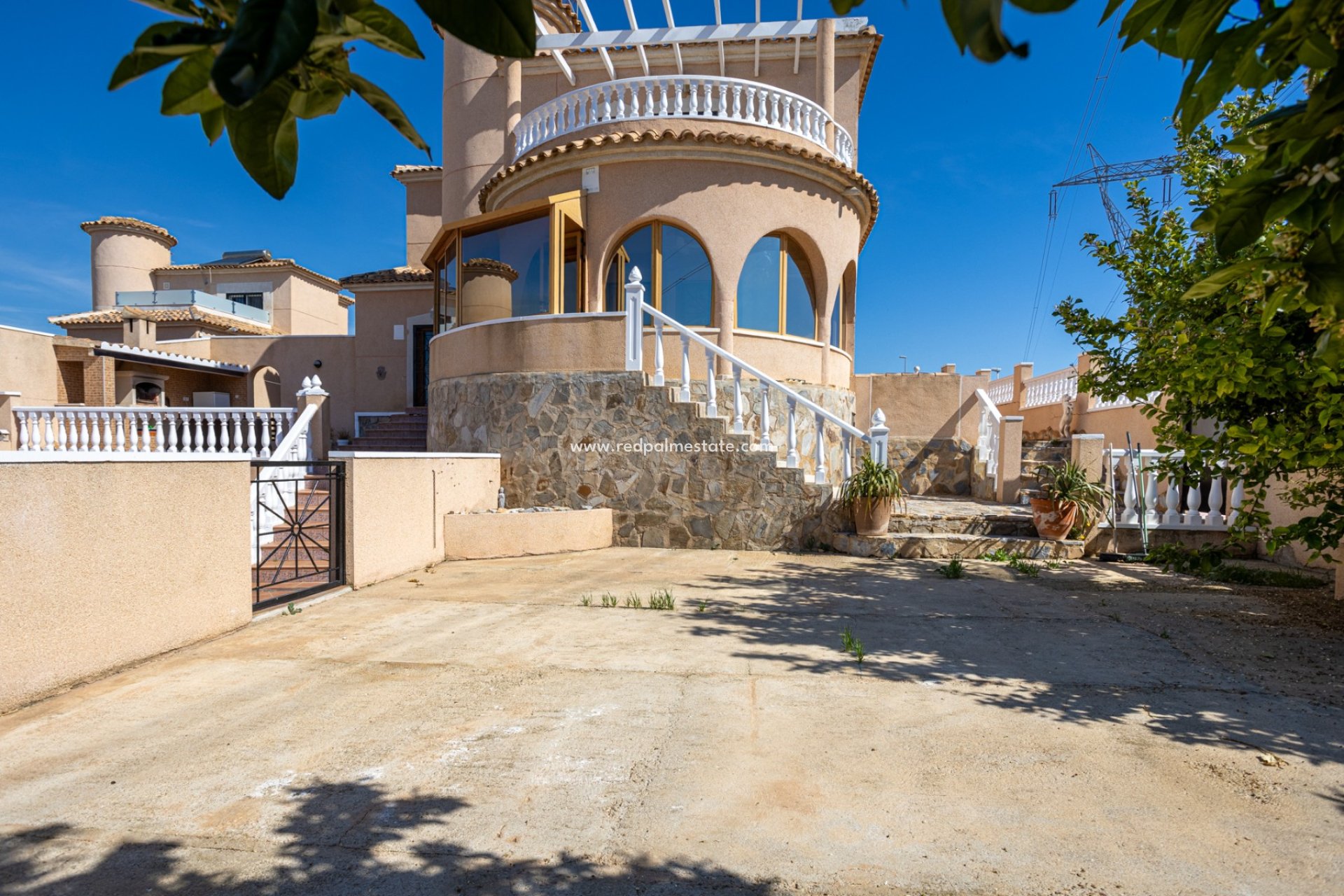 Videresalg - Villa -
Benijofar