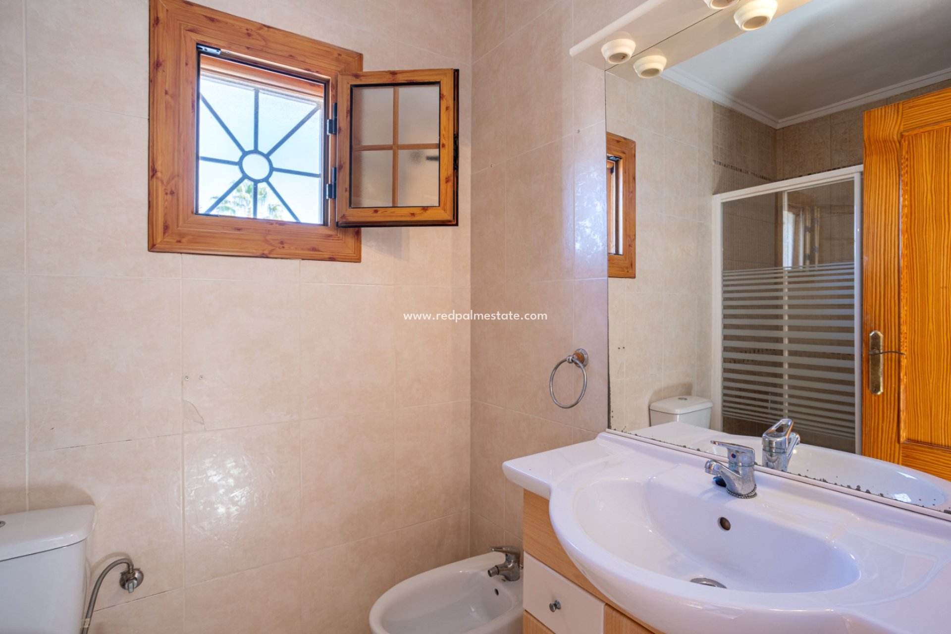 Videresalg - Villa -
Benijofar