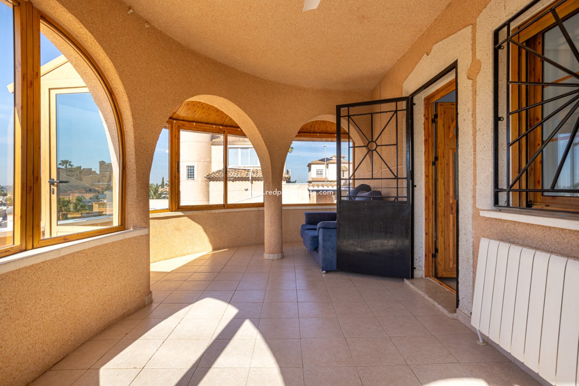 Videresalg - Villa -
Benijofar