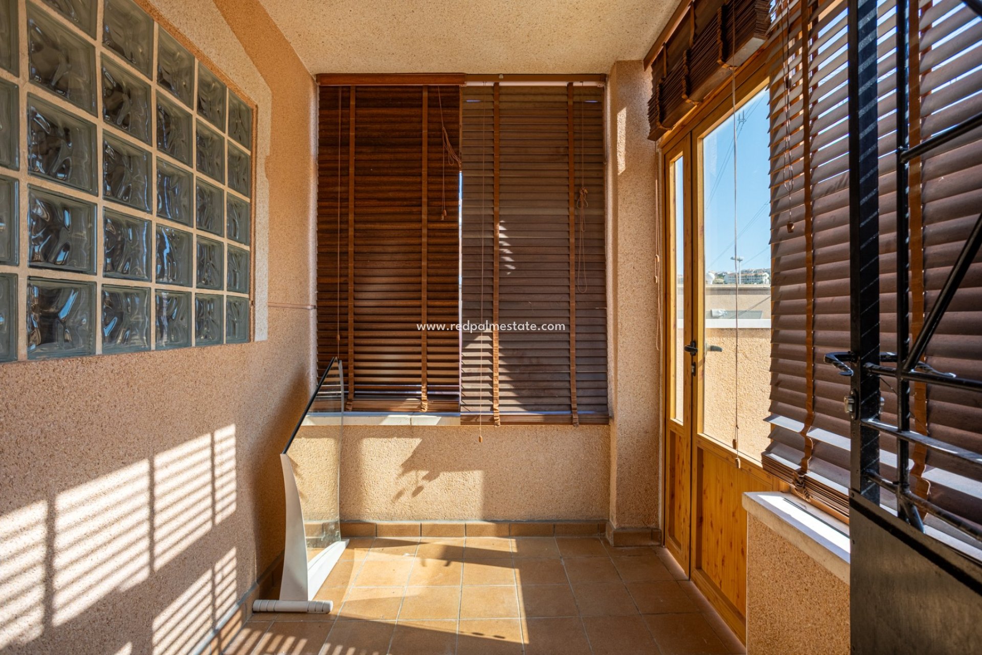 Videresalg - Villa -
Benijofar