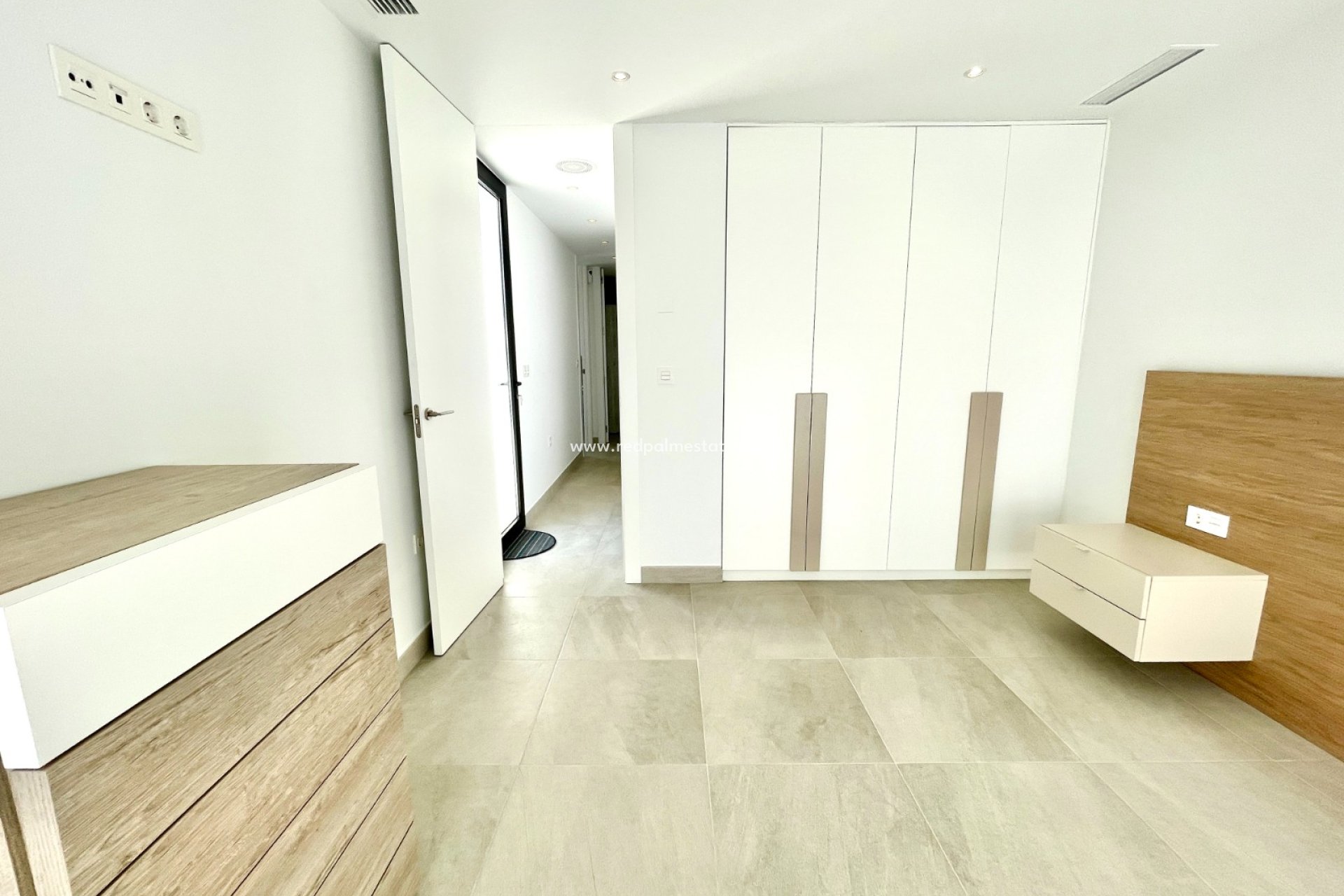 Videresalg - Villa -
Benijofar