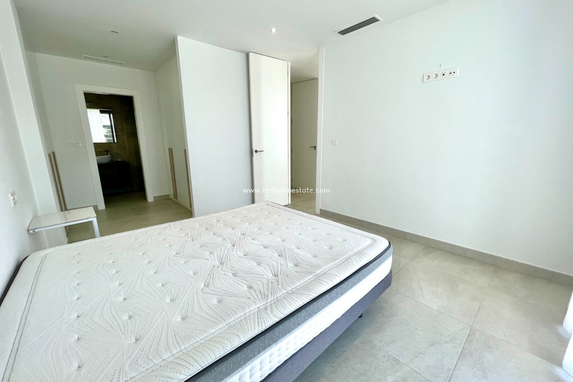 Videresalg - Villa -
Benijofar