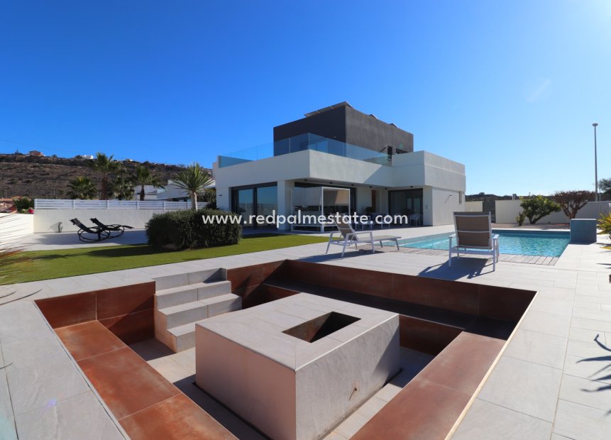 Videresalg - Villa -
Benimar