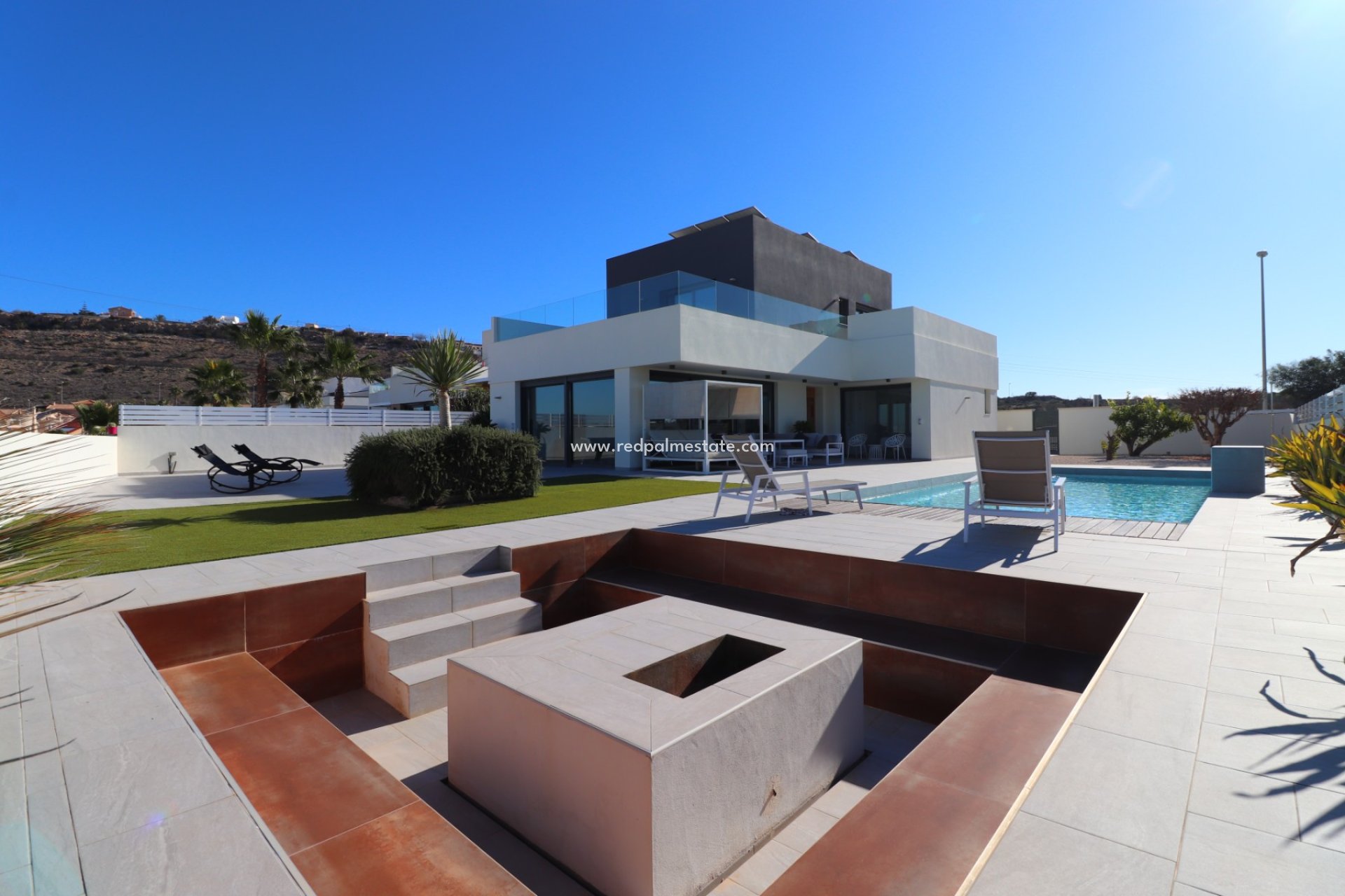 Videresalg - Villa -
Benimar
