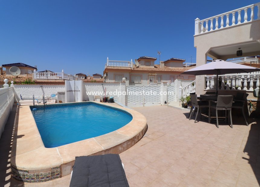 Videresalg - Villa -
Benimar