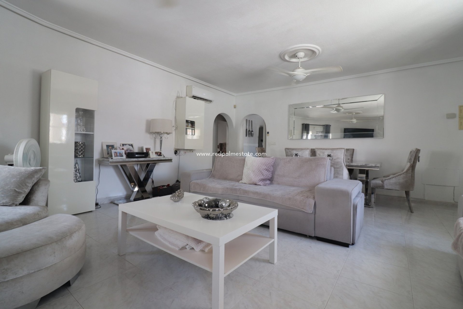 Videresalg - Villa -
Benimar
