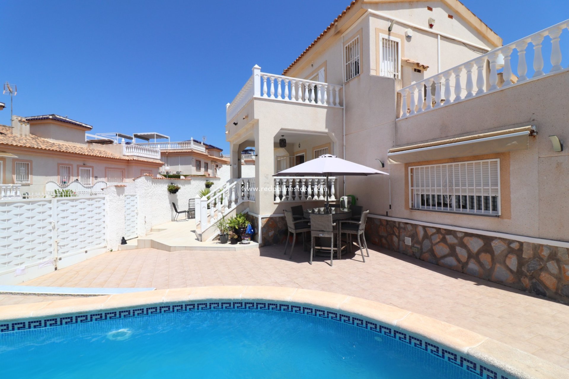 Videresalg - Villa -
Benimar
