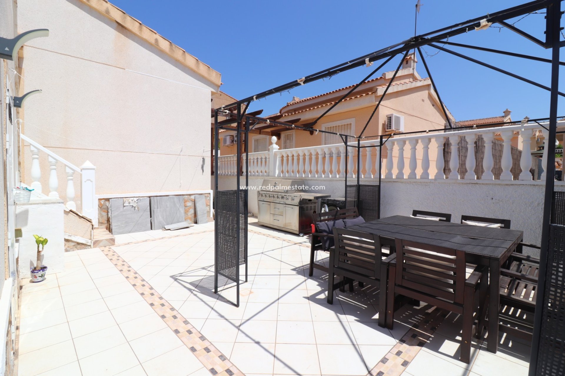 Videresalg - Villa -
Benimar