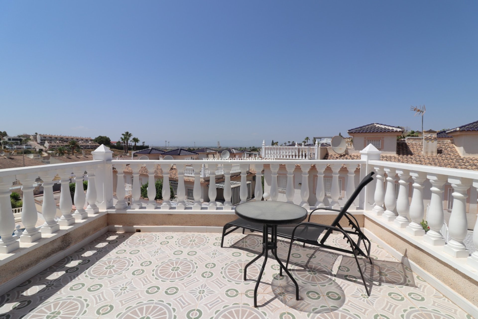 Videresalg - Villa -
Benimar