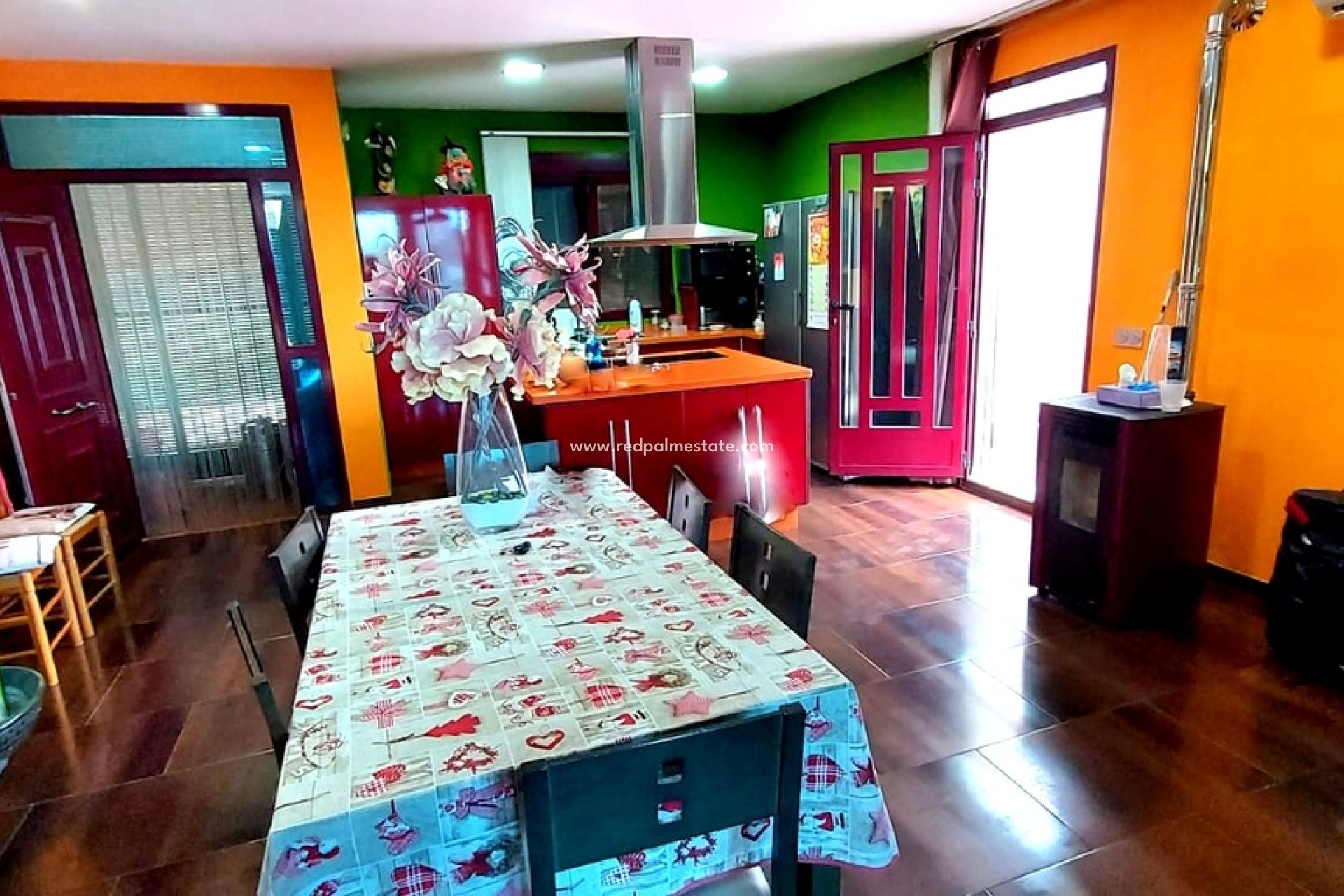 Videresalg - Villa -
Calasparra - Inland