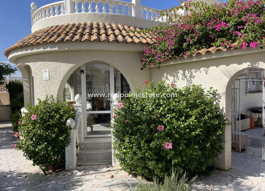 Videresalg - Villa -
Camposol - Inland