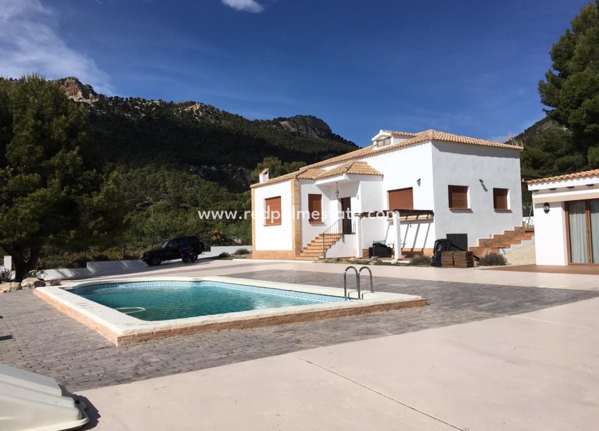 Videresalg - Villa -
Castalla - Inland