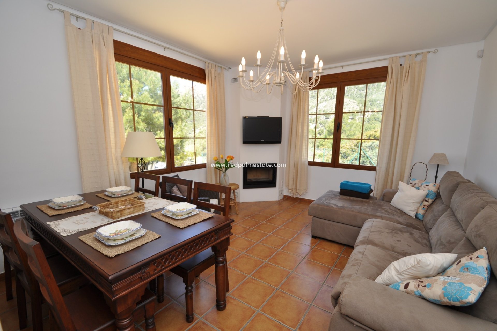 Videresalg - Villa -
Castalla - Inland