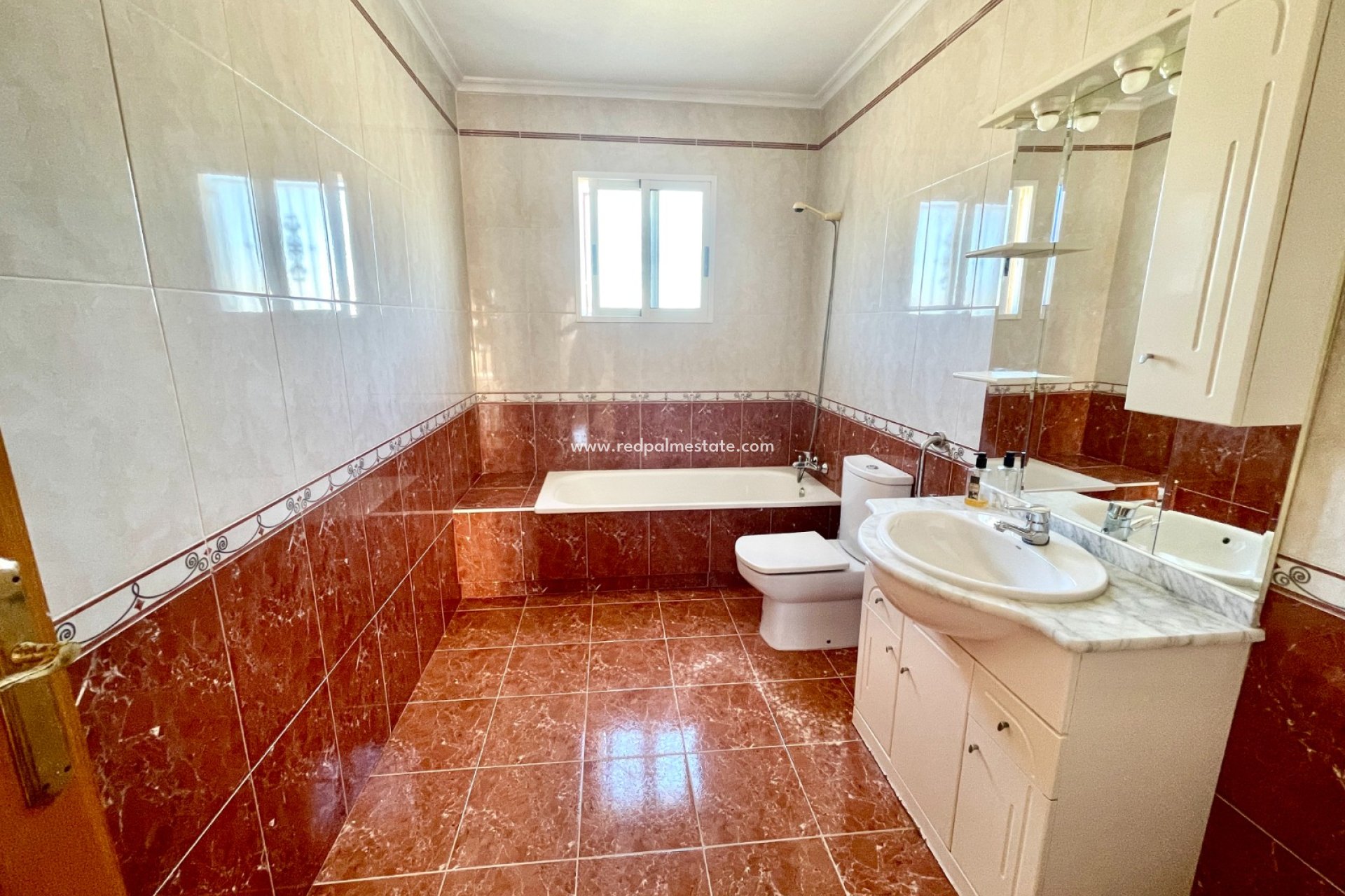 Videresalg - Villa -
Catral - Costa Blanca