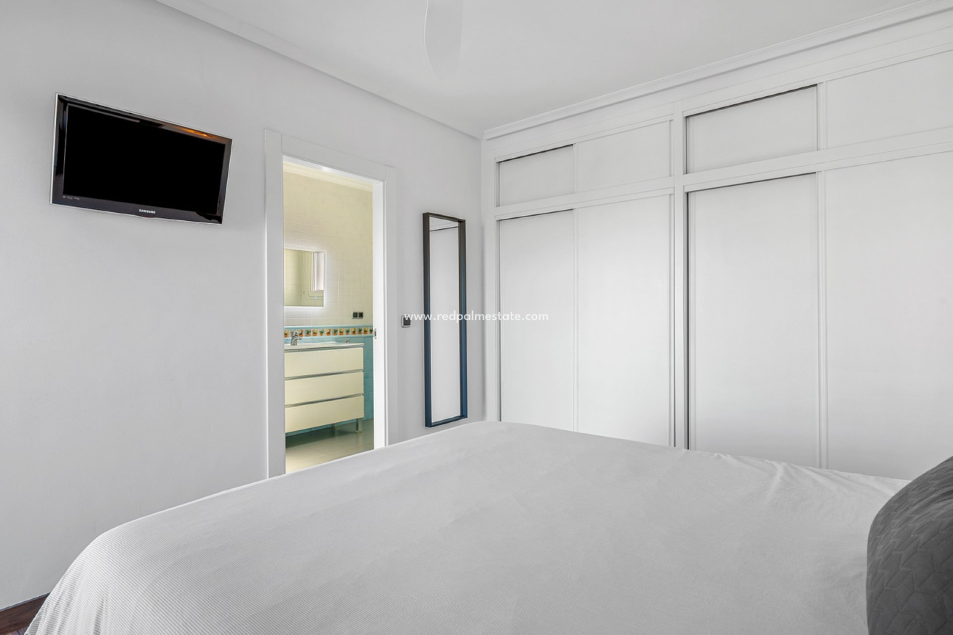 Videresalg - Villa -
Ciudad De Las Comunicaciones - Costa Blanca