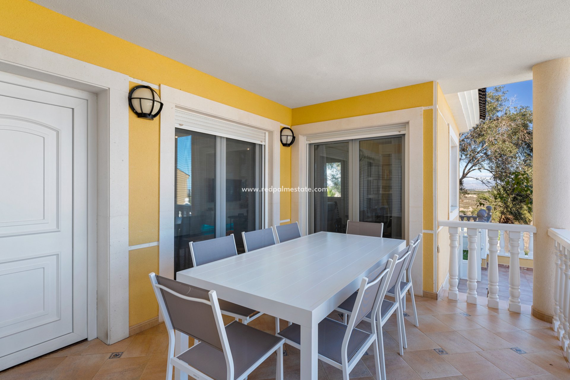 Videresalg - Villa -
Ciudad De Las Comunicaciones - Costa Blanca