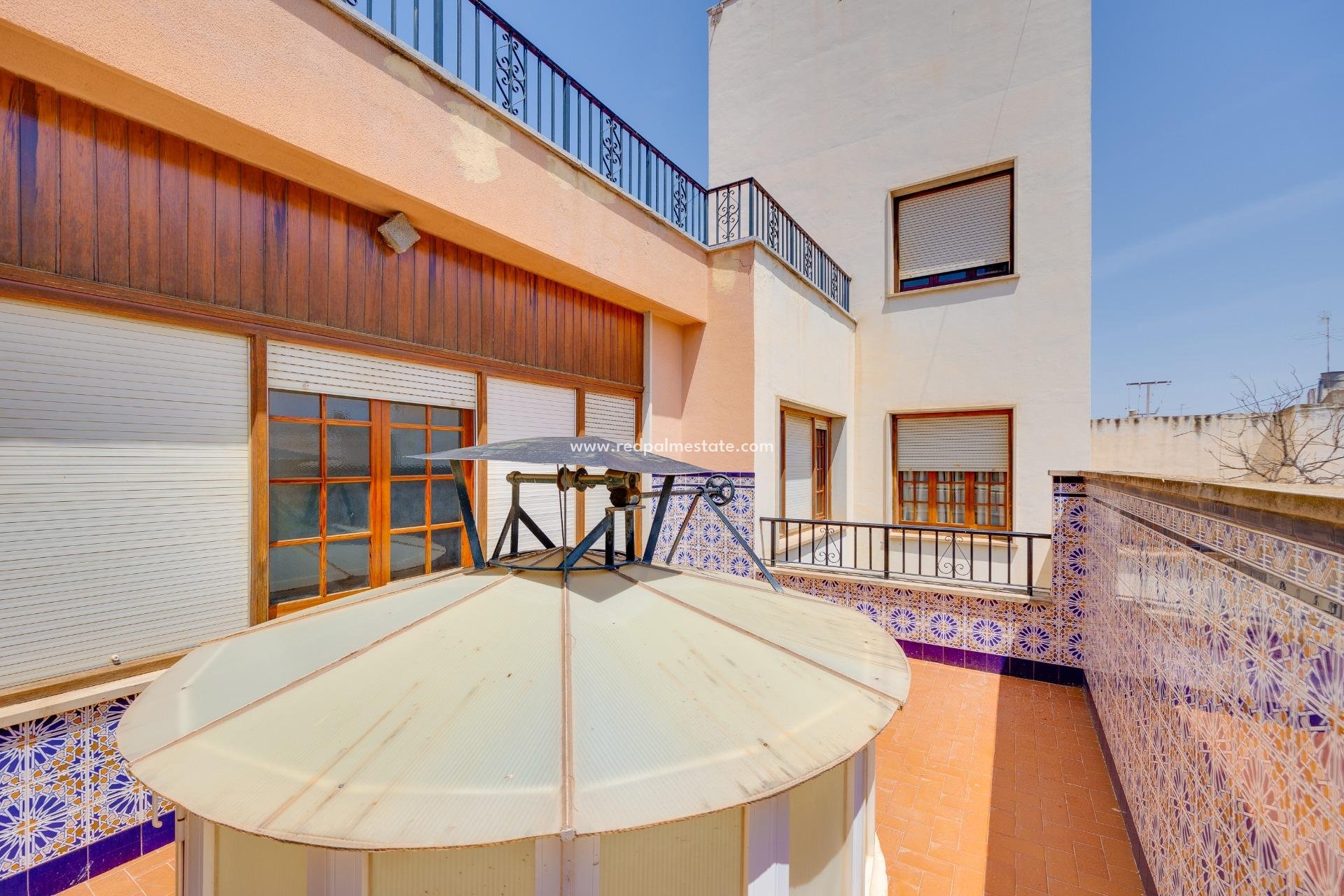 Videresalg - Villa -
Cox - Callosa de Segura