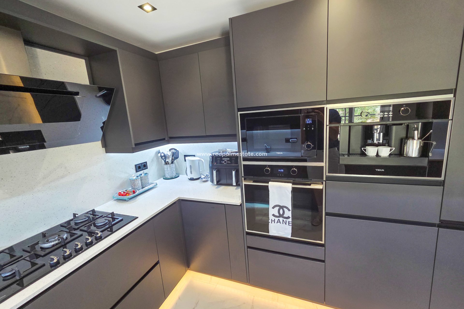 Videresalg - Villa -
Crevillente - Inland